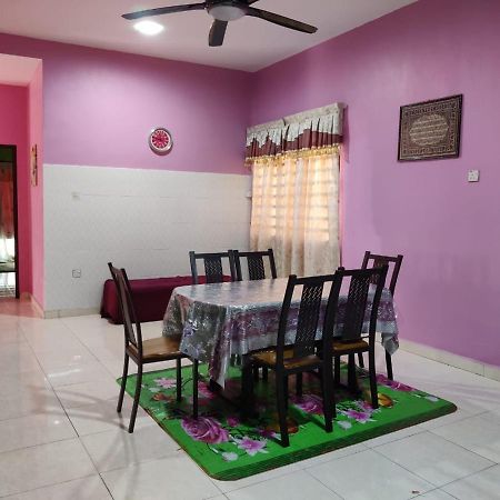 Umaira Homestay Chemor Exterior photo