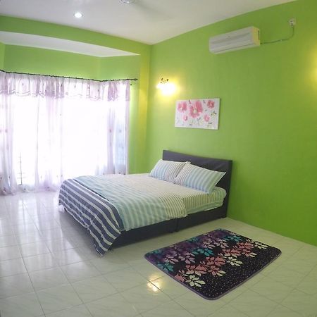 Umaira Homestay Chemor Exterior photo