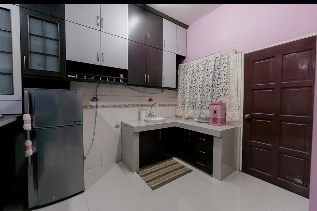 Umaira Homestay Chemor Exterior photo