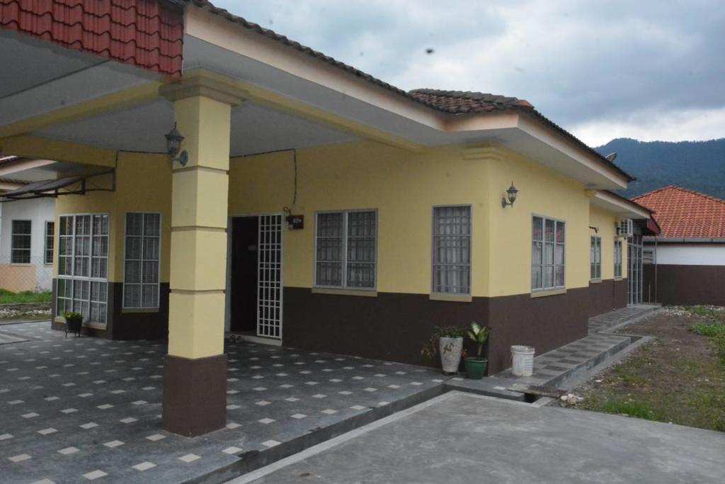 Umaira Homestay Chemor Exterior photo